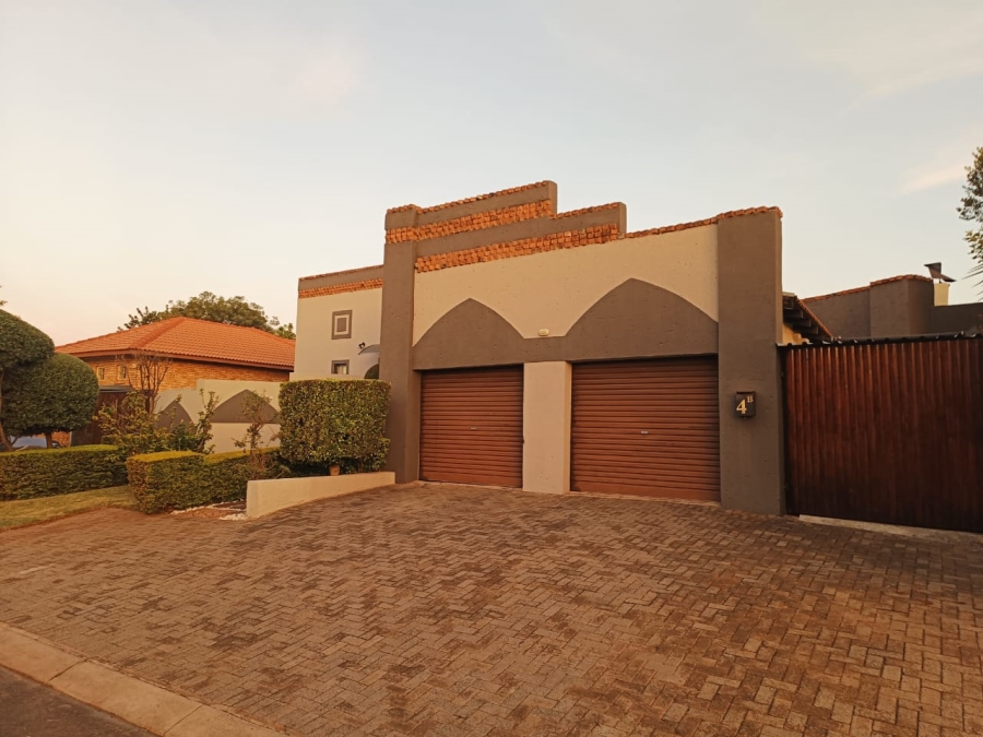 To Let 3 Bedroom Property for Rent in Safari Gardens North West